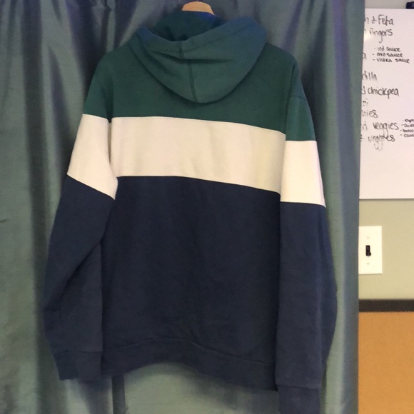 Primitive sweater - Picture 3 of 3